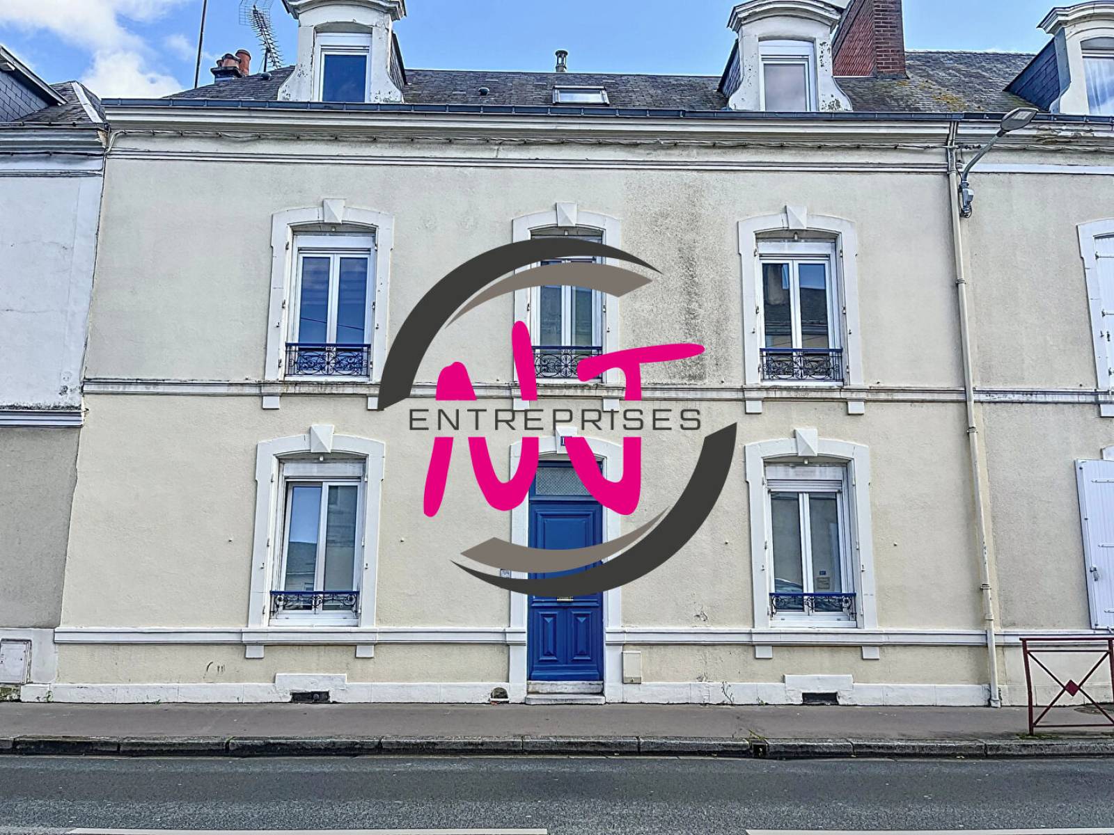 Immeuble d'habitation et de bureaux 150 M² proche de la Gare du Mans 72000